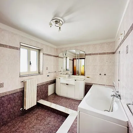 招待所 Giorgia 莱韦拉诺